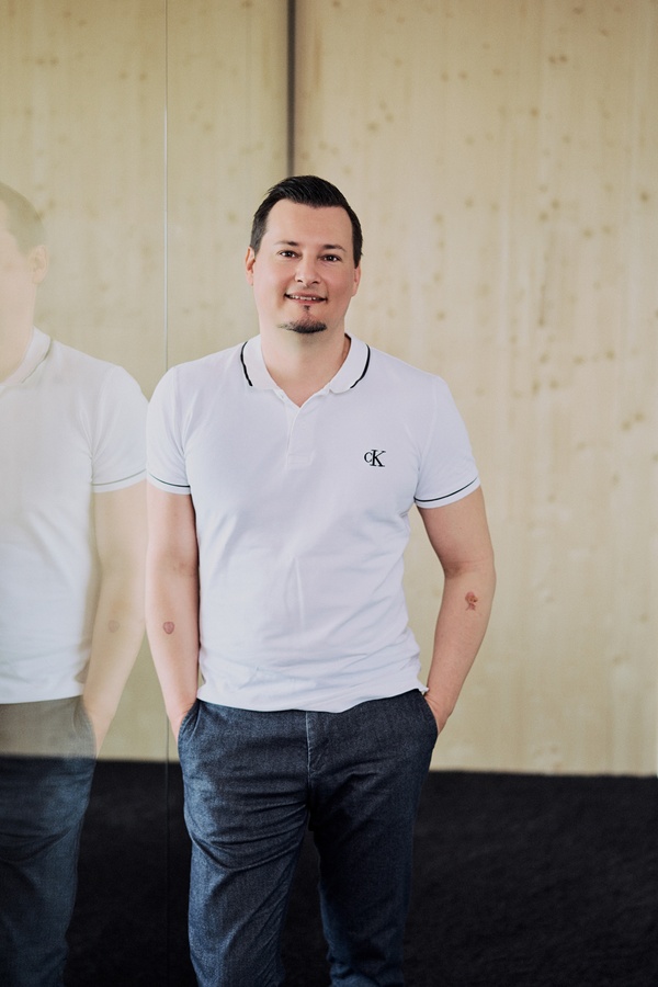 Matthias Knaus